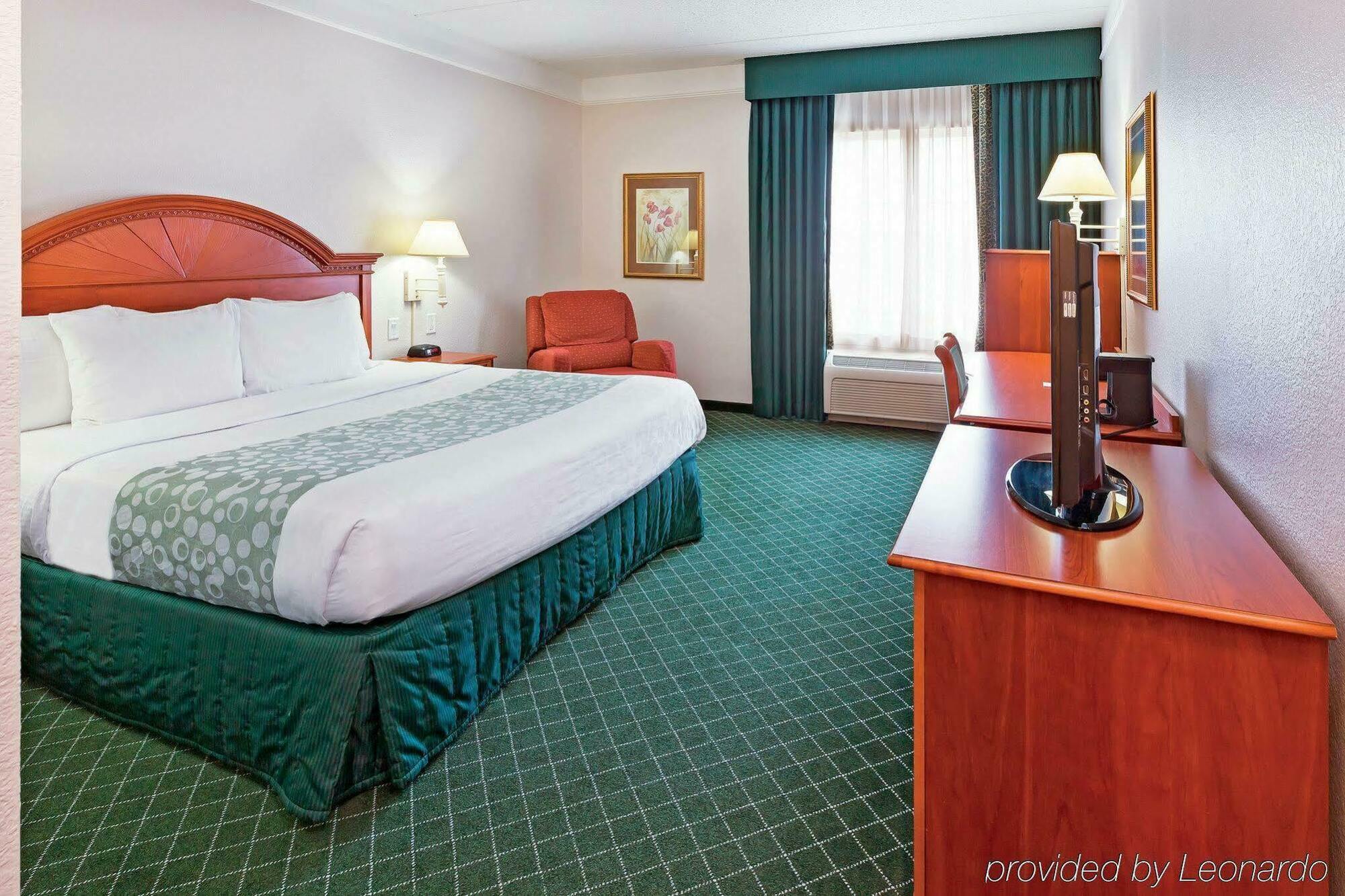 La Quinta By Wyndham Arlington North 6 Flags Dr Hotel Eksteriør billede
